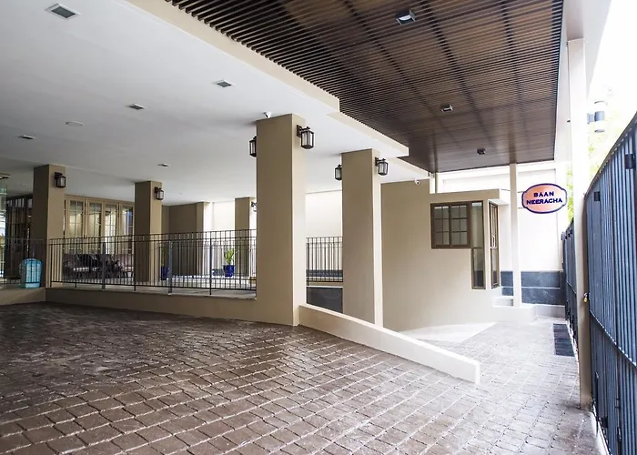 Baan Neeracha Apartahotel Bangkok