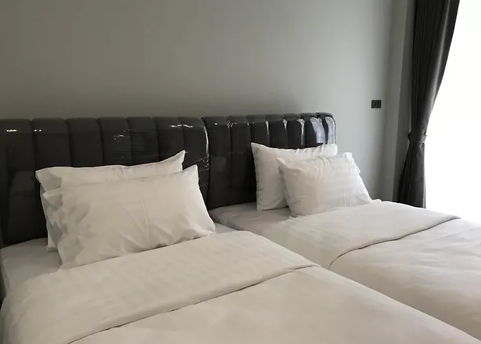 Apartahotel Baan Neeracha 3*