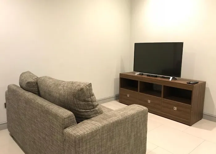 Apartahotel Baan Neeracha 3*