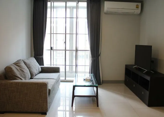 Baan Neeracha Apartahotel 3*