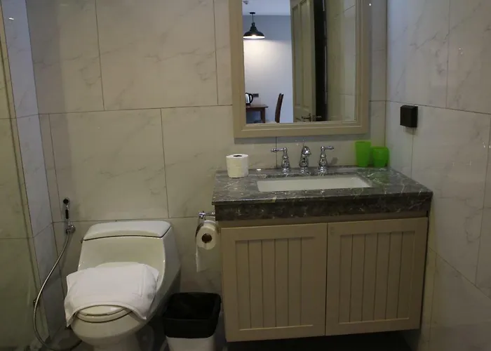 Apartahotel Baan Neeracha 3*